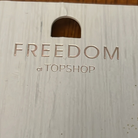 FREEDOM Necklace at TOPSHOP - Picture 3 of 4